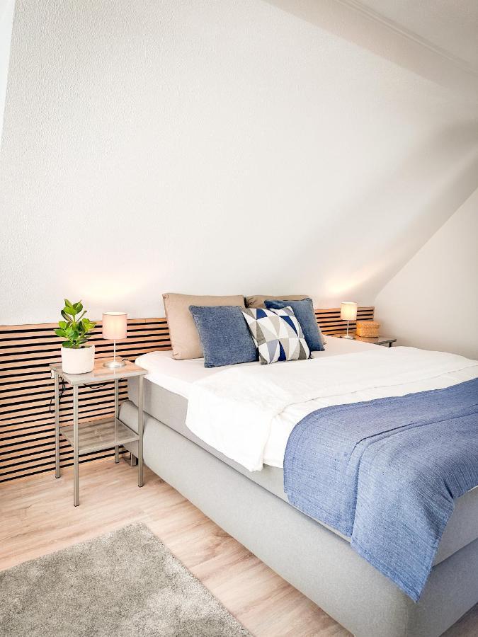 Schoenes Modernes Einfamilienhaus Fuer 1 Bis 6 Personen Rimpar Buitenkant foto